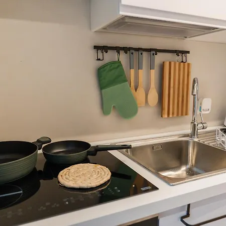 Black Stones Li Cuti