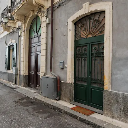 Black Stones Li Cuti Apartment Catania