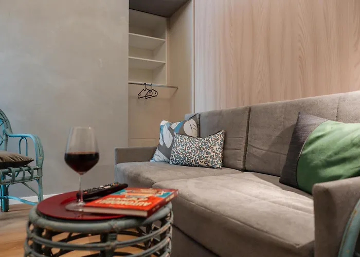 Black Stones Li Cuti *