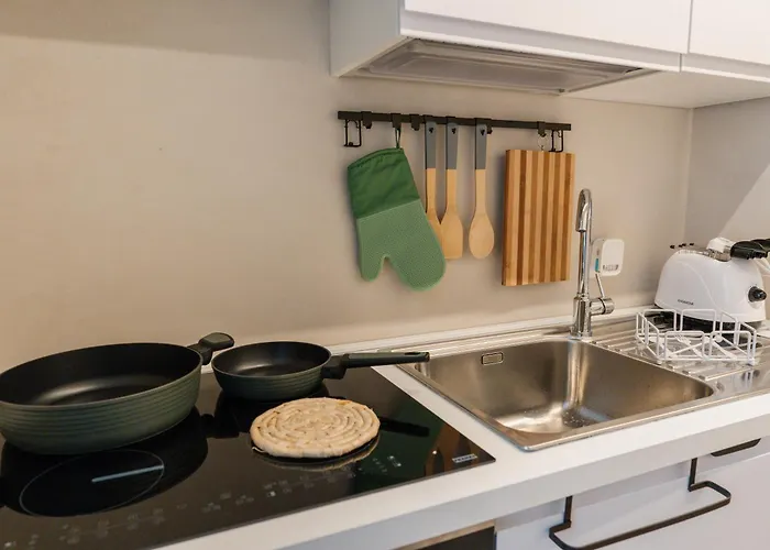 Black Stones Li Cuti