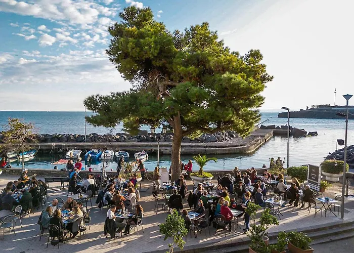 Black Stones Li Cuti * Catania