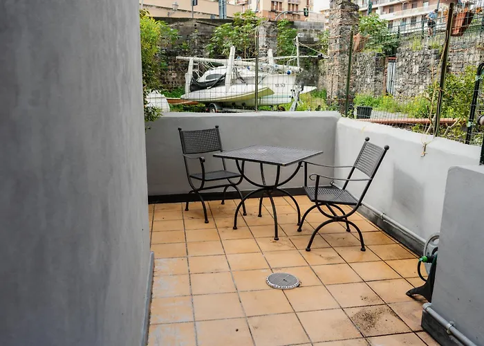 Black Stones Li Cuti