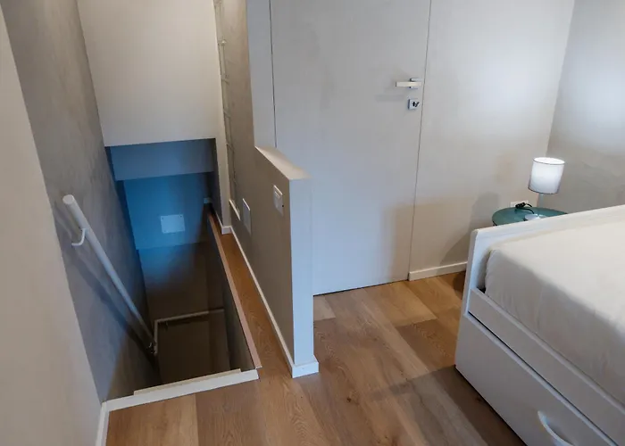 Apartment Black Stones Li Cuti *